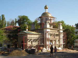 Строительство храма. леса